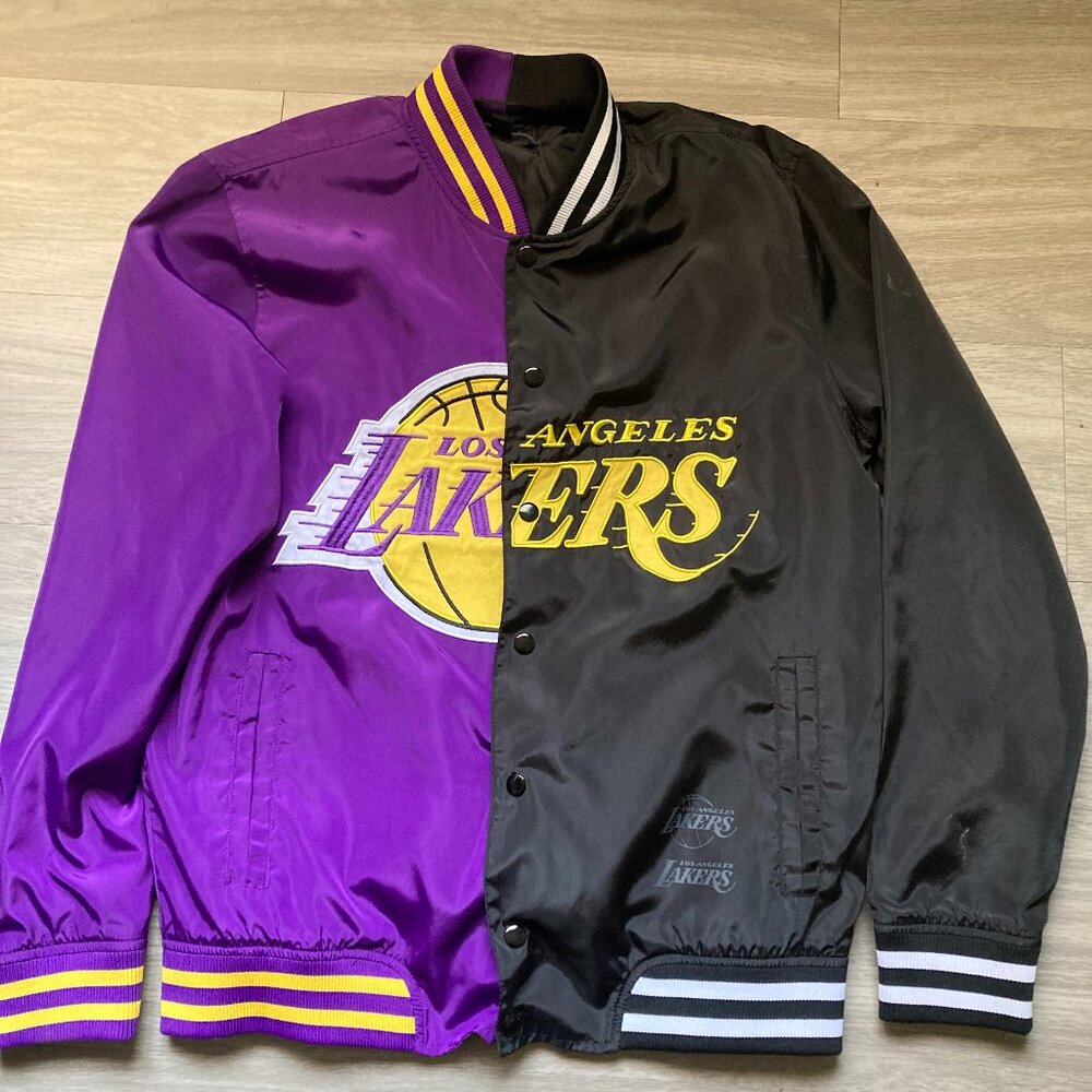Lakers Young and reckless jacket Mens size Medium.